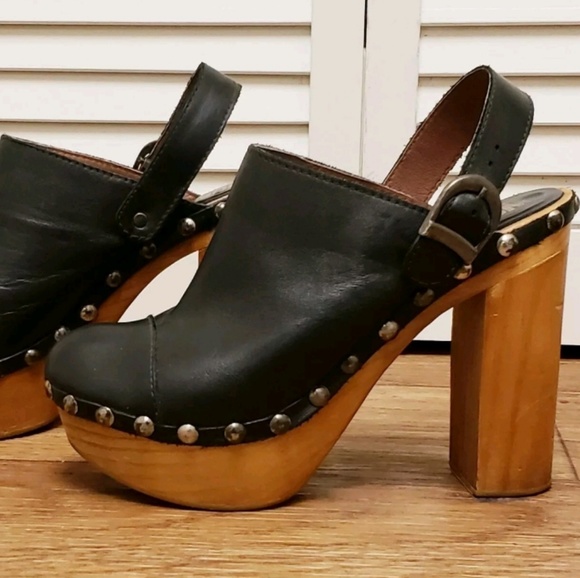 SOLD! {Jeffrey Campbell} Woodies Leather Clogs - Picture 3 of 8